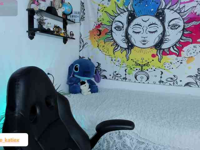 Just-katiex Just-katiex