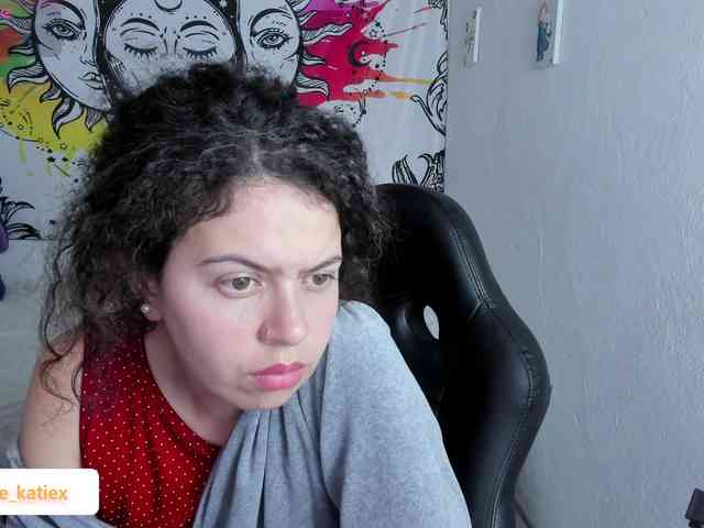 Just-katiex Just-katiex