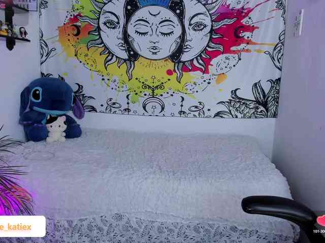 Just-katiex Just-katiex