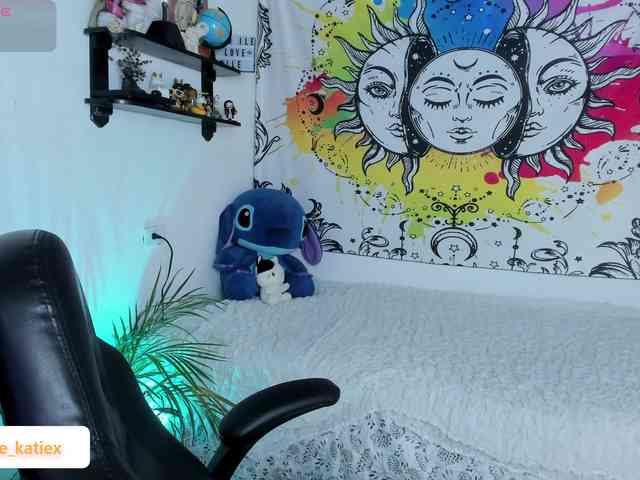 Just-katiex Just-katiex