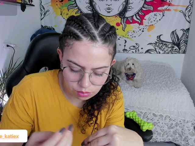 Just-katiex Just-katiex