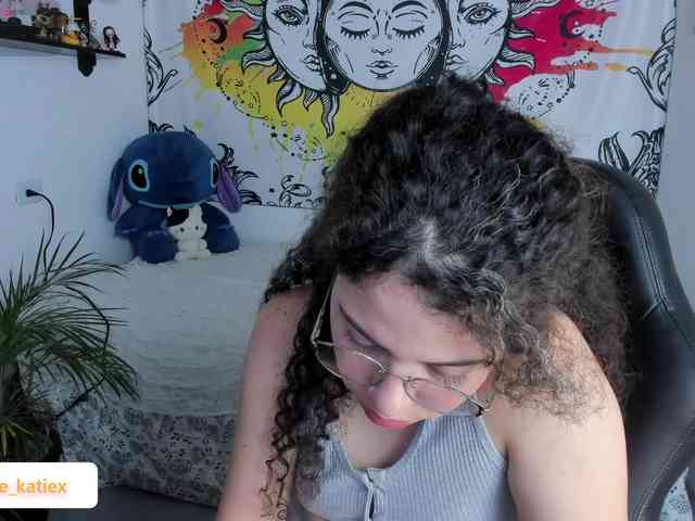 Just-katiex Just-katiex