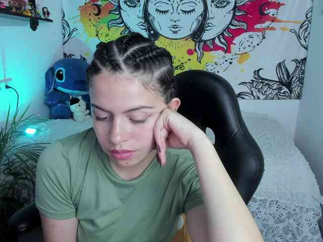 Just-katiex Just-katiex