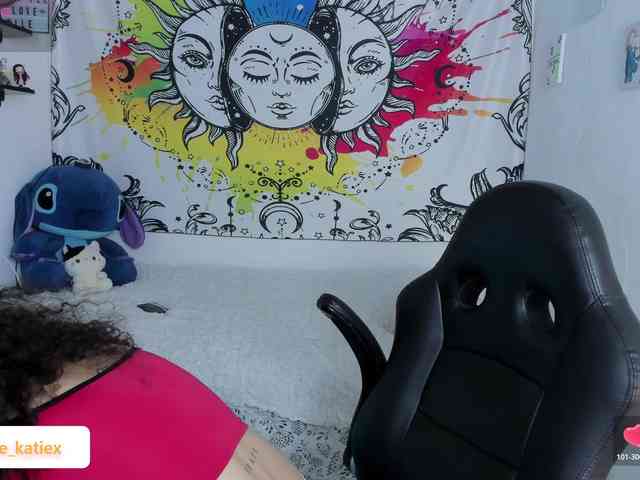 Just-katiex Just-katiex