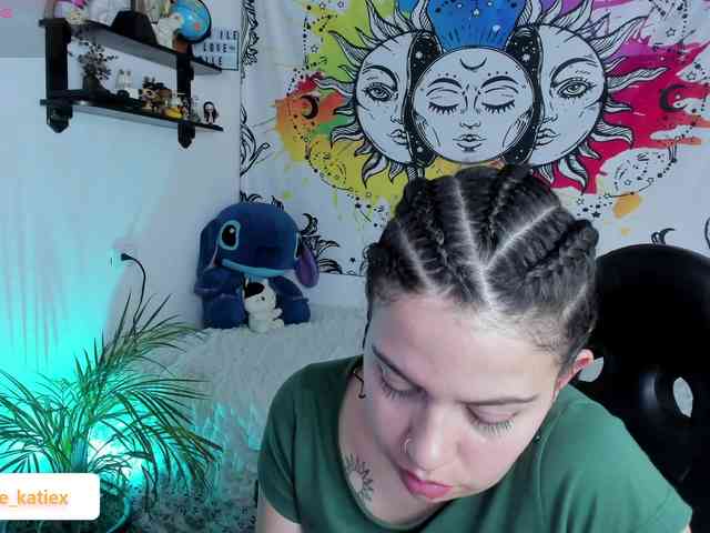 Just-katiex Just-katiex