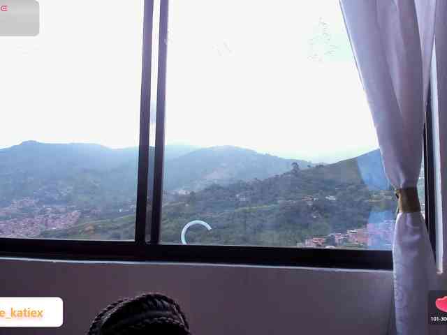 Just-katiex Just-katiex