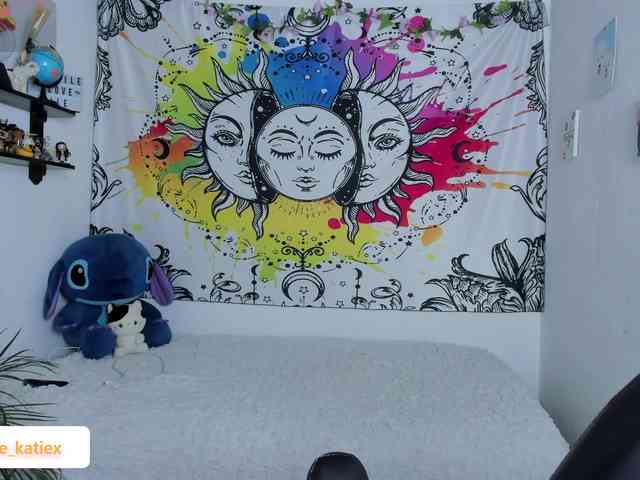 Just-katiex Just-katiex