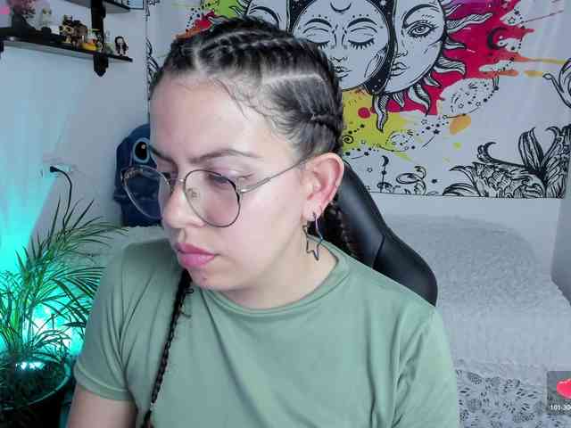 Just-katiex Just-katiex