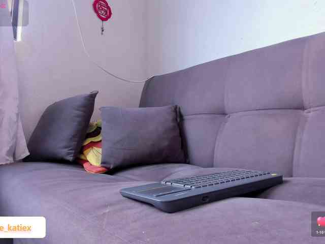 Just-katiex Just-katiex