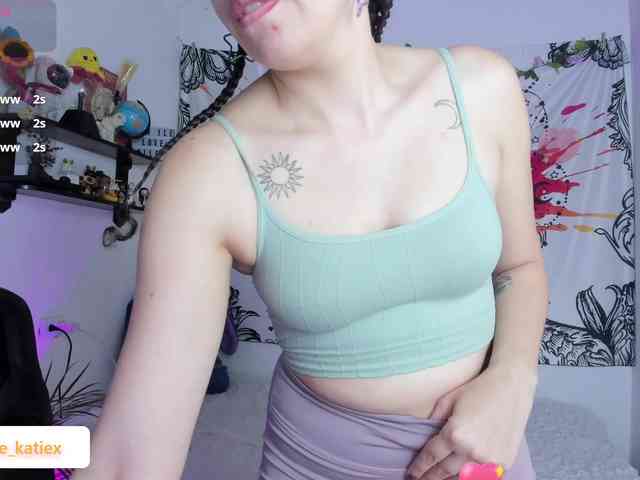 Just-katiex Just-katiex