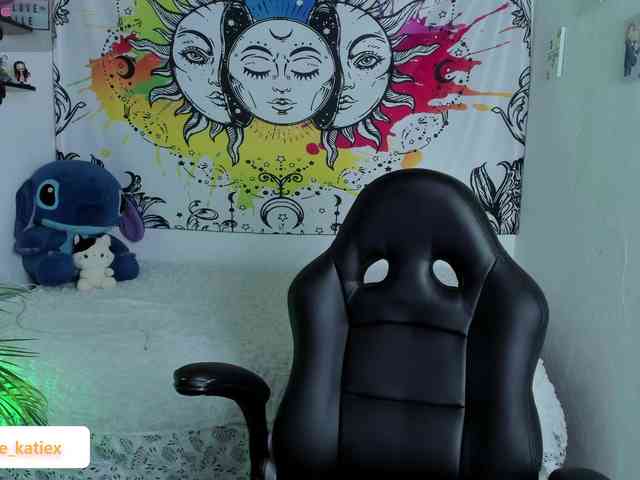 Just-katiex Just-katiex