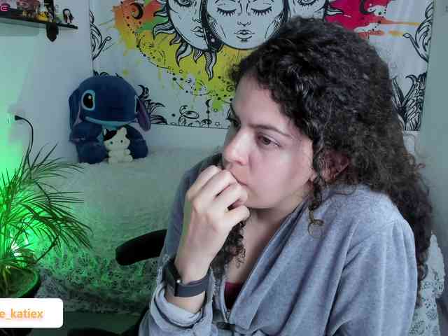 Just-katiex Just-katiex
