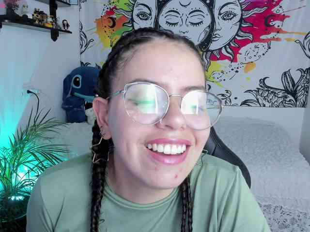 Just-katiex Just-katiex