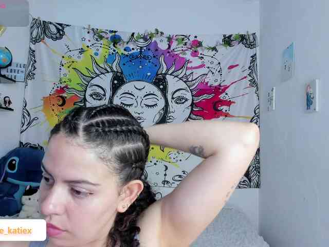 Just-katiex Just-katiex