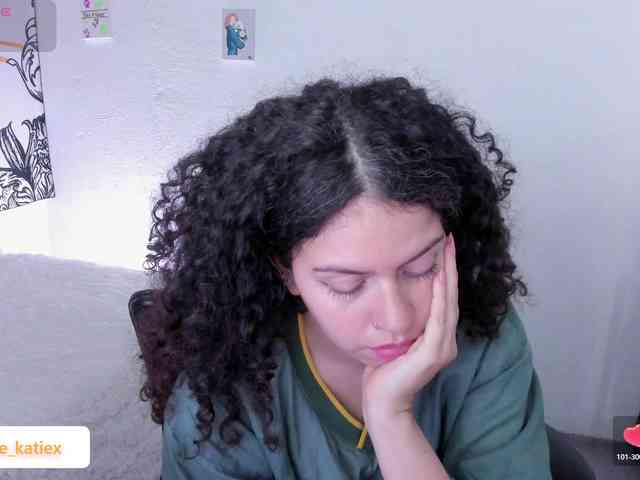 Just-katiex Just-katiex