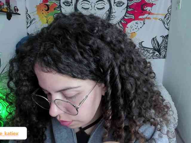 Just-katiex Just-katiex