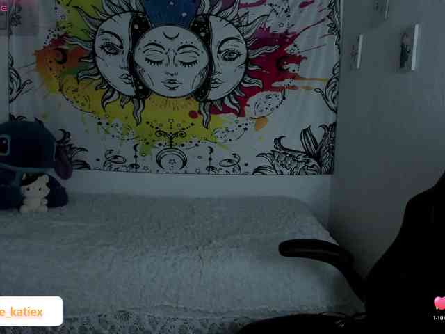 Just-katiex Just-katiex