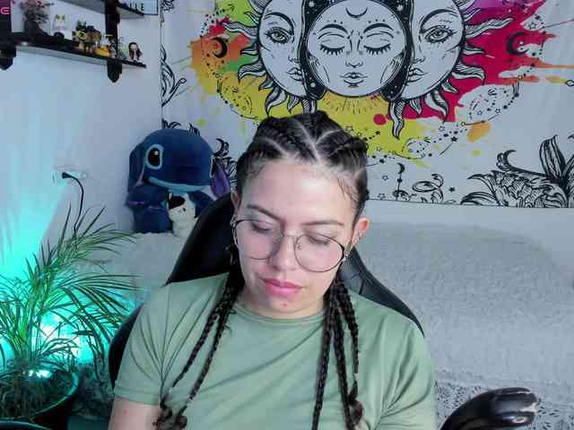 Just-katiex Just-katiex