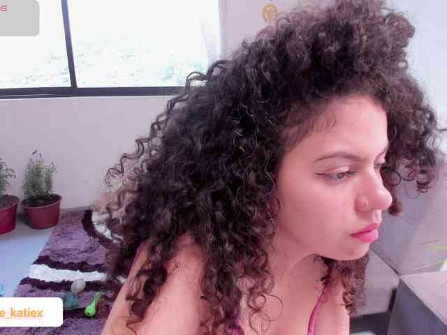 Just-katiex Just-katiex