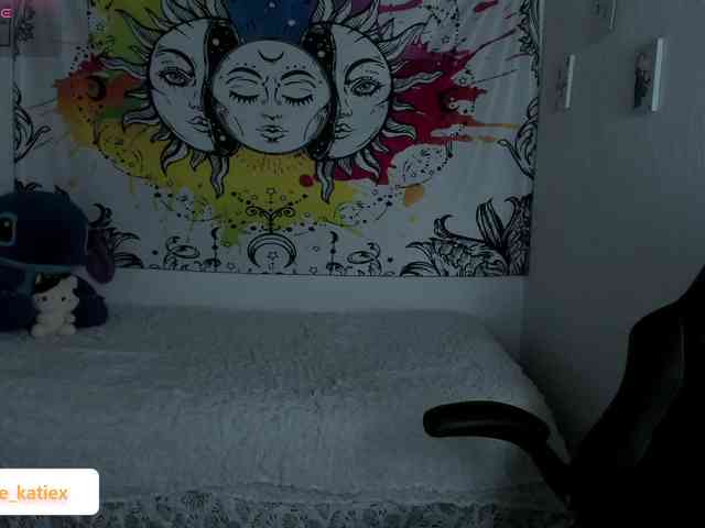 Just-katiex Just-katiex