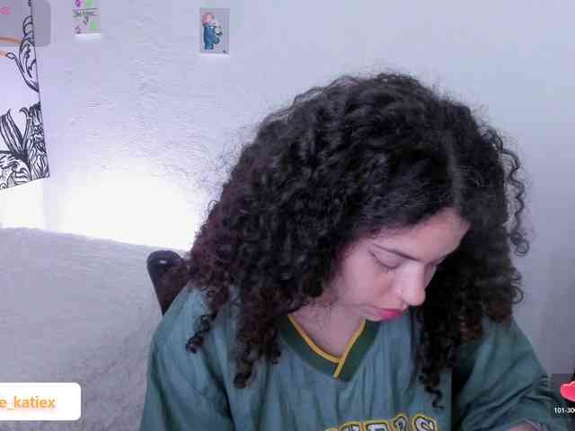 Just-katiex Just-katiex