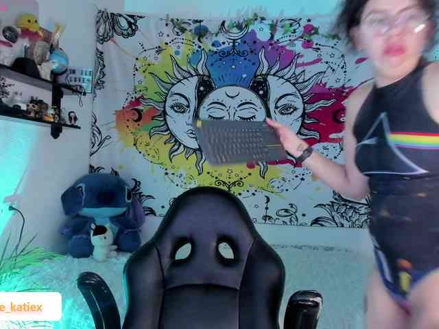 Just-katiex Just-katiex