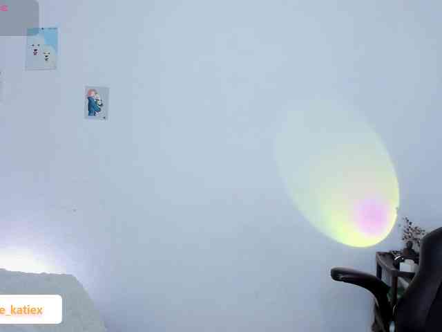 Just-katiex Just-katiex