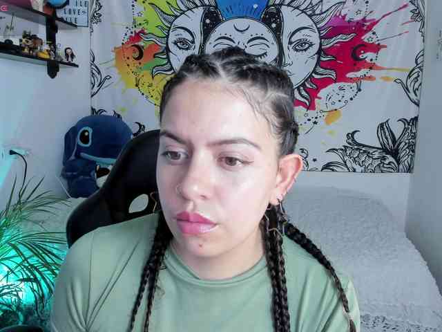 Just-katiex Just-katiex