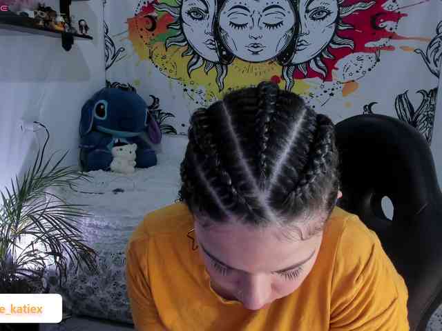 Just-katiex Just-katiex