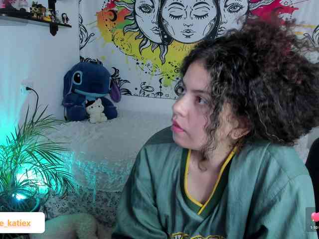 Just-katiex Just-katiex