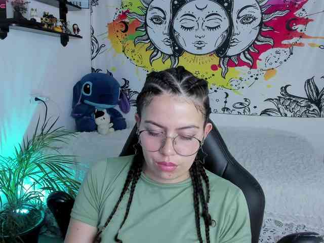 Just-katiex Just-katiex