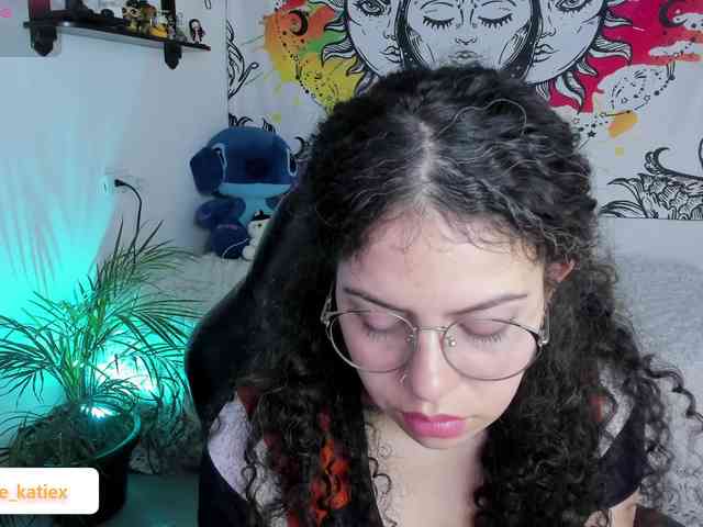 Just-katiex Just-katiex