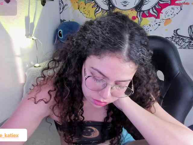 Just-katiex Just-katiex