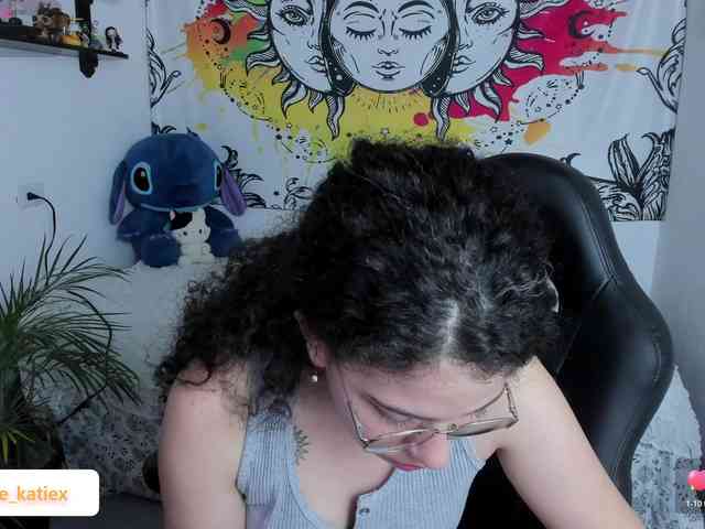 Just-katiex Just-katiex