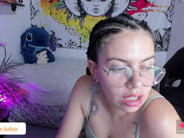 Just-katiex Just-katiex