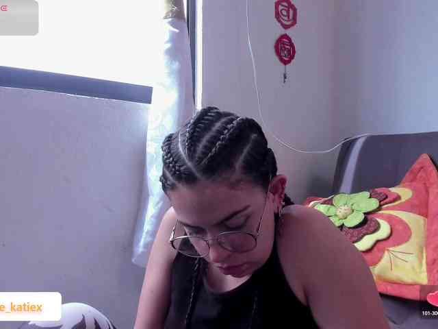 Just-katiex Just-katiex