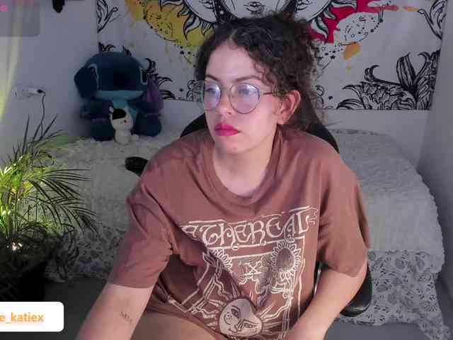 Just-katiex Just-katiex