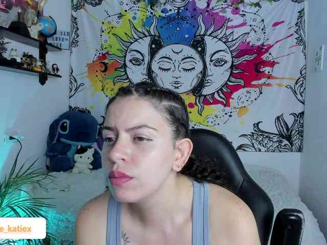 Just-katiex Just-katiex