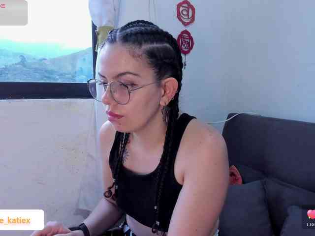 Just-katiex Just-katiex