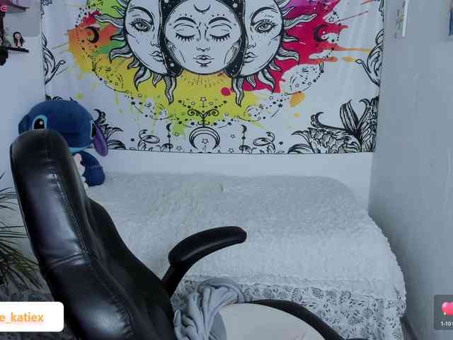 Just-katiex Just-katiex