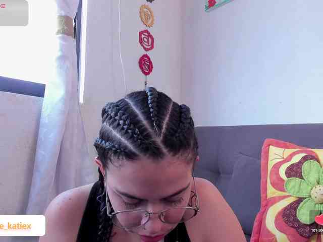 Just-katiex Just-katiex