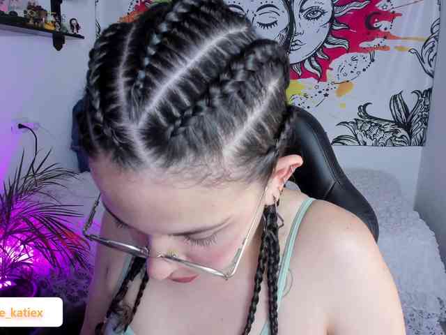 Just-katiex Just-katiex