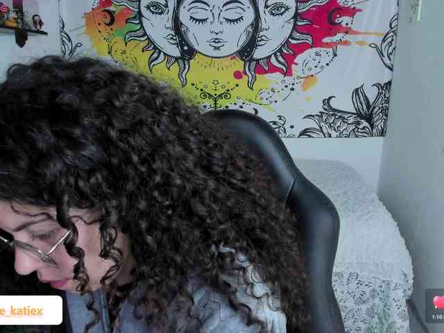 Just-katiex Just-katiex