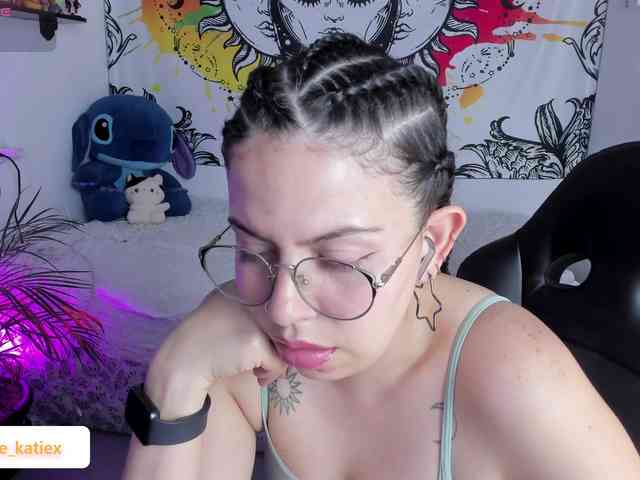 Just-katiex Just-katiex