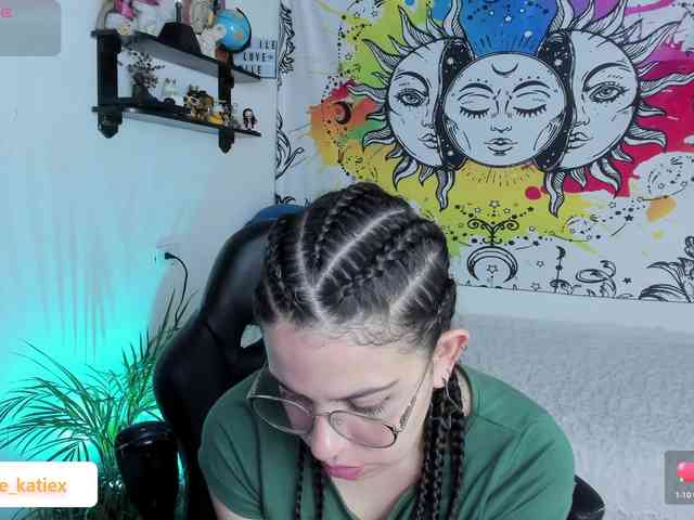 Just-katiex Just-katiex