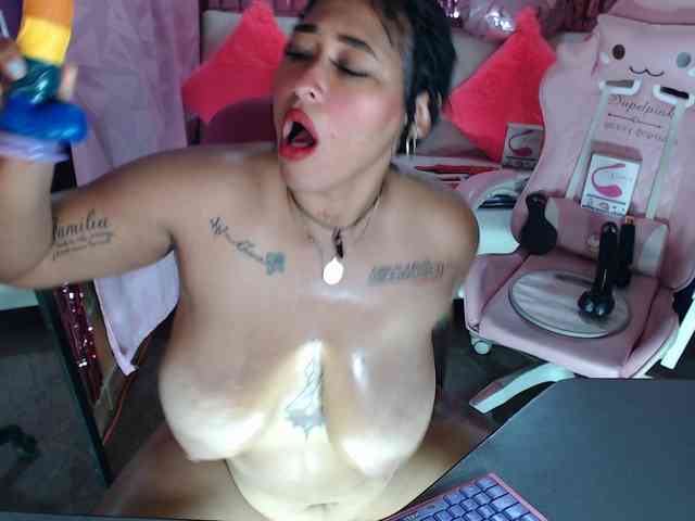Sexypamela webcam