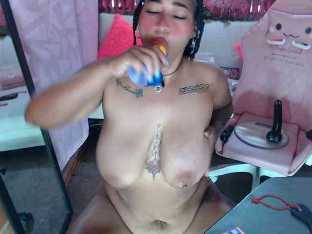Sexypamela webcam