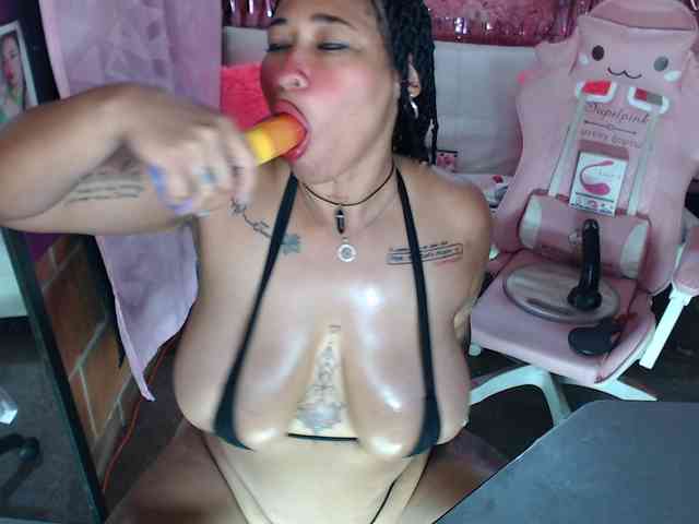 Sexypamela webcam