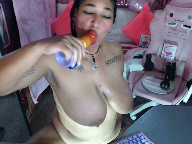Sexypamela webcam