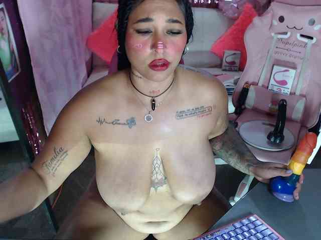 Sexypamela webcam